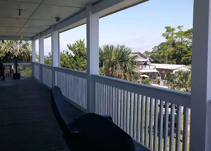 St. George Island Hotels